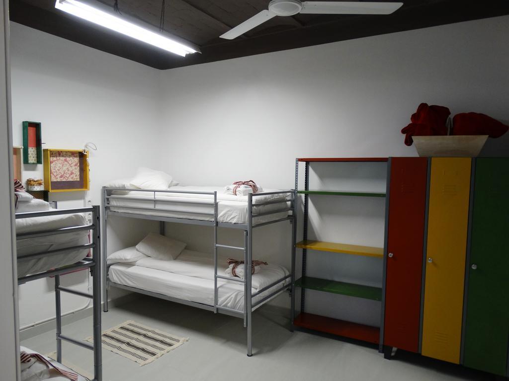 Can Barraca Loft Figueres Figueres  Rum bild